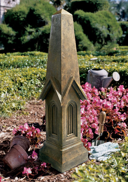 Garden Obelisk Statue Somerset Manor marked historic spots
